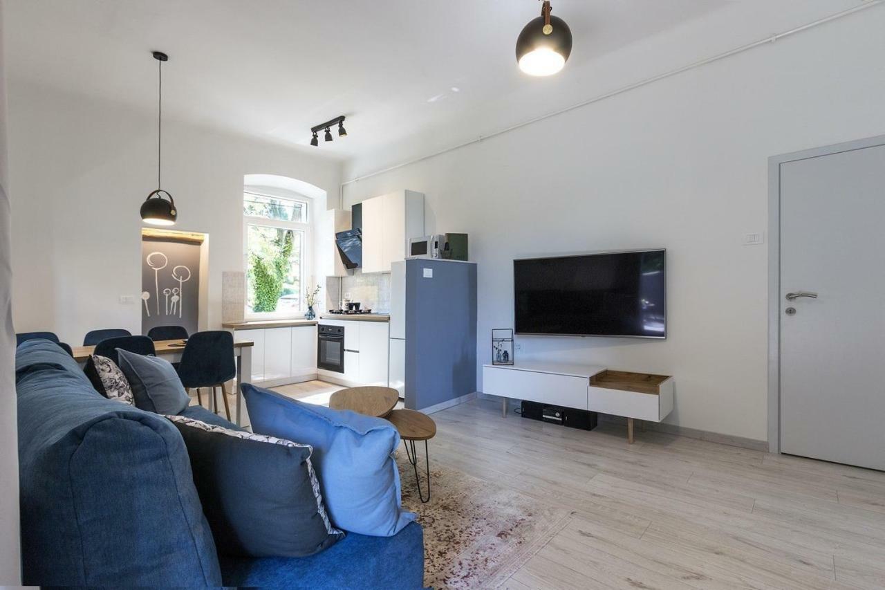 *** Lounge Terrace Apartment With The Harbour View / City Centre *** プーラ エクステリア 写真