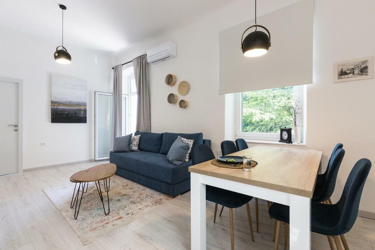 *** Lounge Terrace Apartment With The Harbour View / City Centre *** プーラ エクステリア 写真