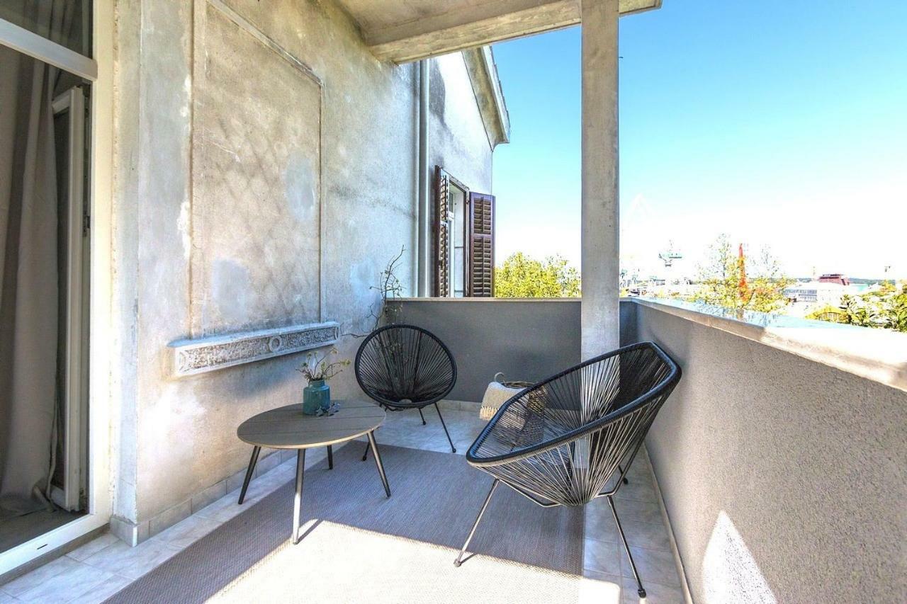 *** Lounge Terrace Apartment With The Harbour View / City Centre *** プーラ エクステリア 写真