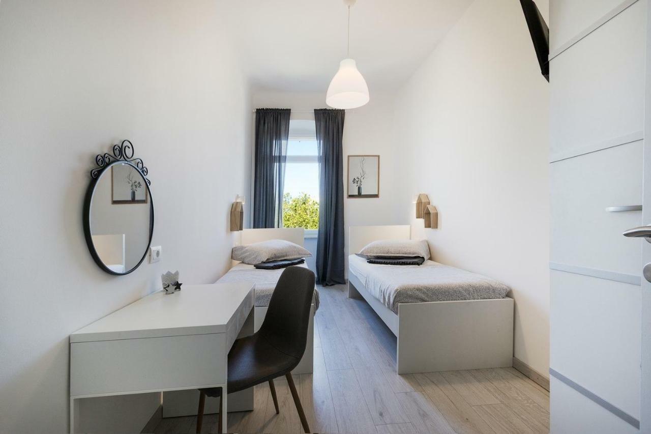 *** Lounge Terrace Apartment With The Harbour View / City Centre *** プーラ エクステリア 写真
