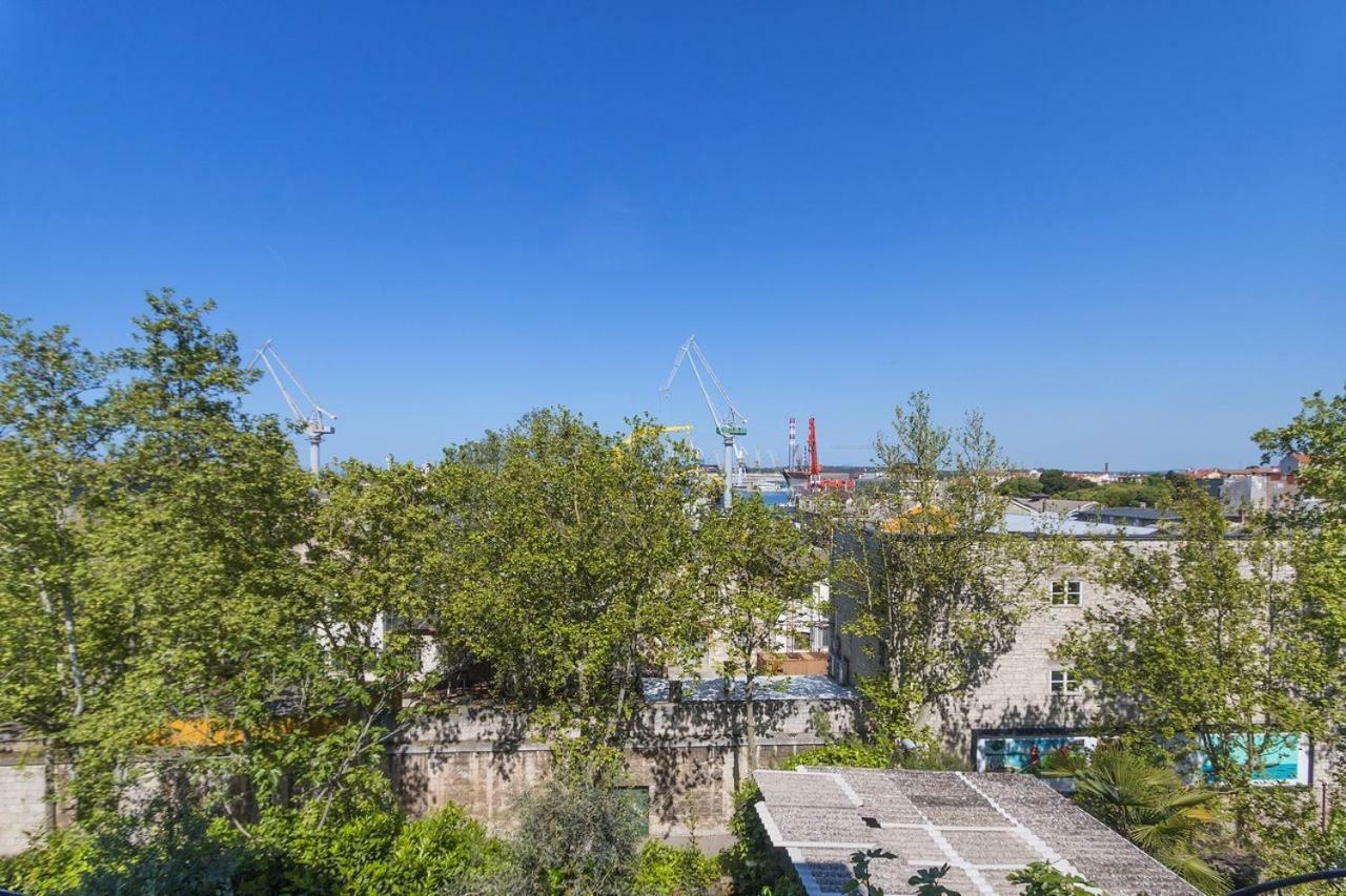 *** Lounge Terrace Apartment With The Harbour View / City Centre *** プーラ エクステリア 写真
