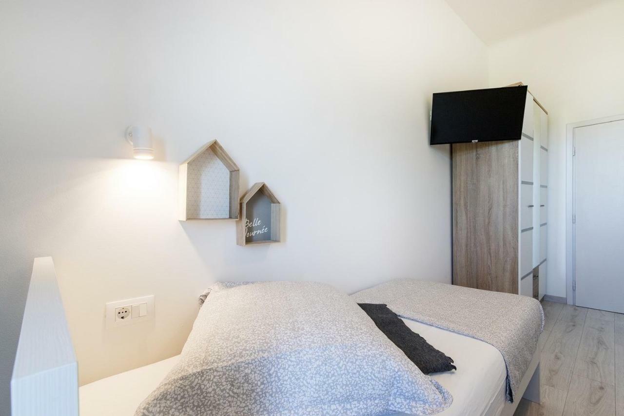 *** Lounge Terrace Apartment With The Harbour View / City Centre *** プーラ エクステリア 写真